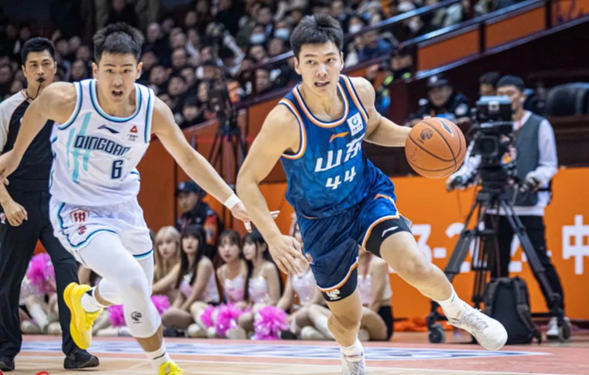 山东男篮备战热火望新赛季开门红